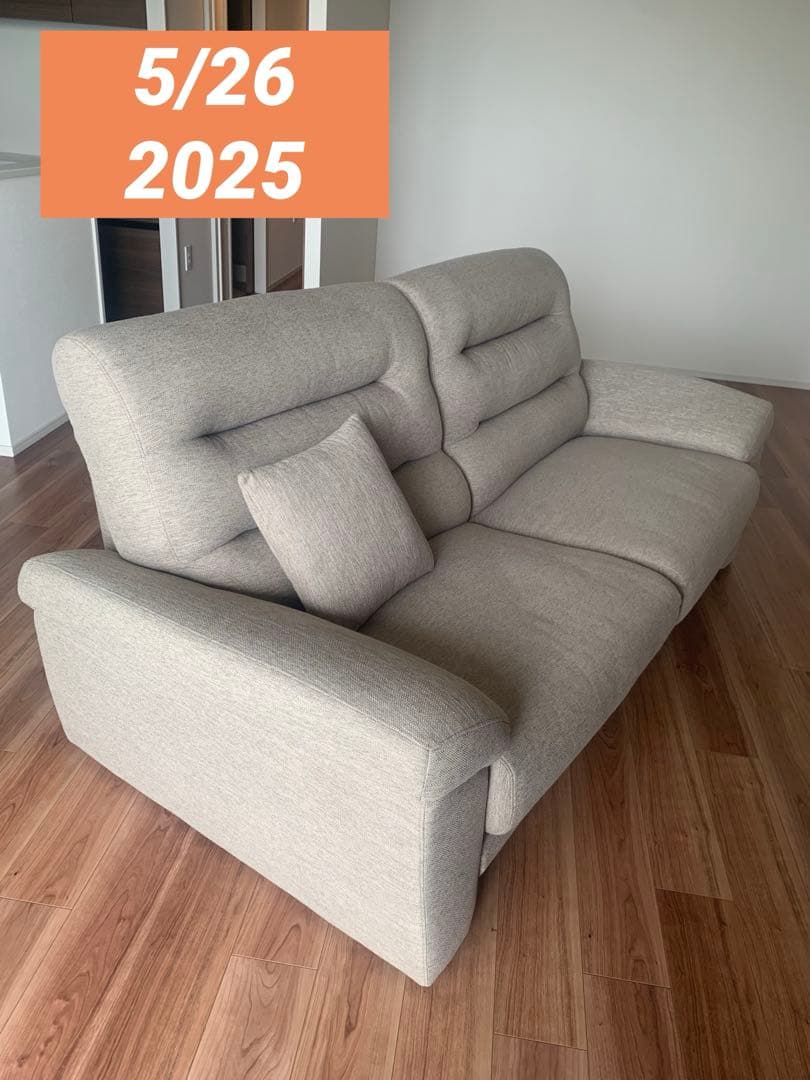 ✨ SALE 中・良品✨3人掛け布張りソファ+クッション付き