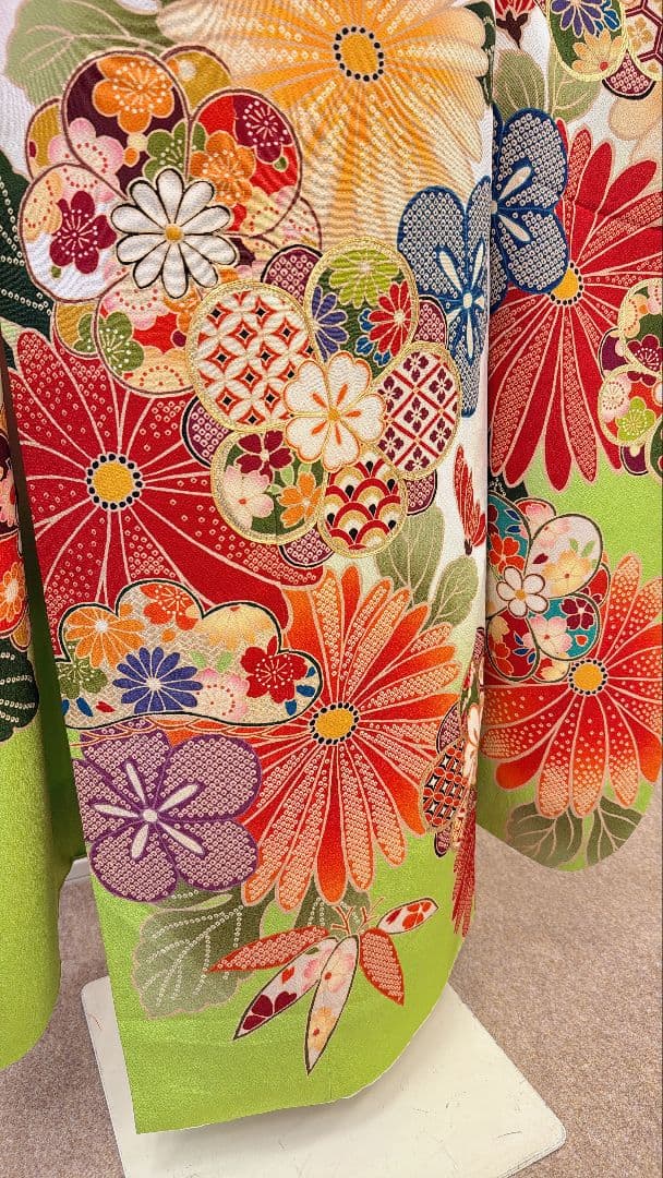 白地　上品な梅と菊の古典振袖フルセット
