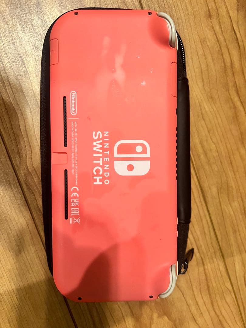 Switchライト本体　ポケットモンスターバイオレットのカセットとケース付き