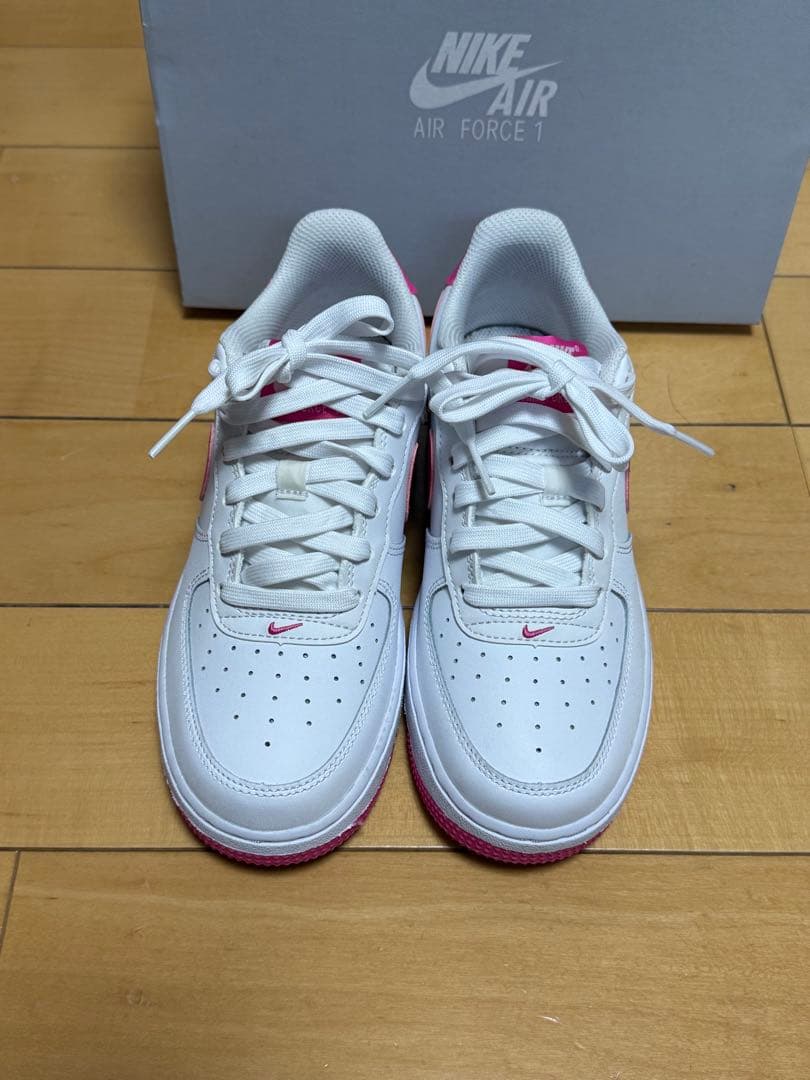 美品　Nike Air Force 1 23cm ホワイト/ピンク エアフォース