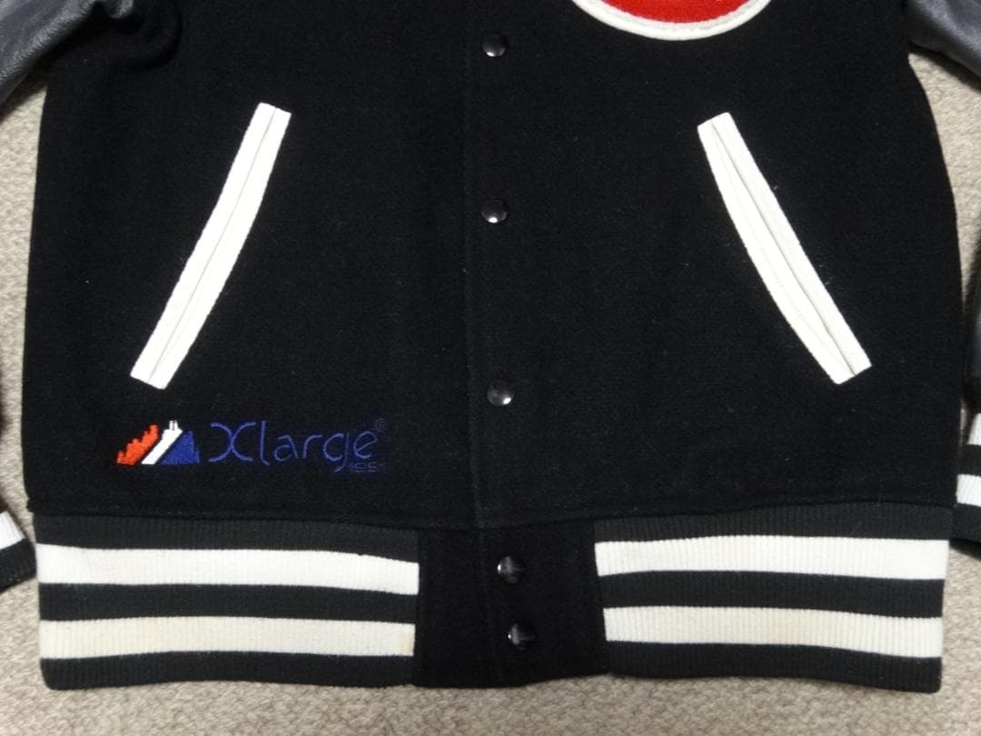 名作　エクストララージ　シカゴ・カブス　パロディー　スタジャン　黒　レザー　牛革