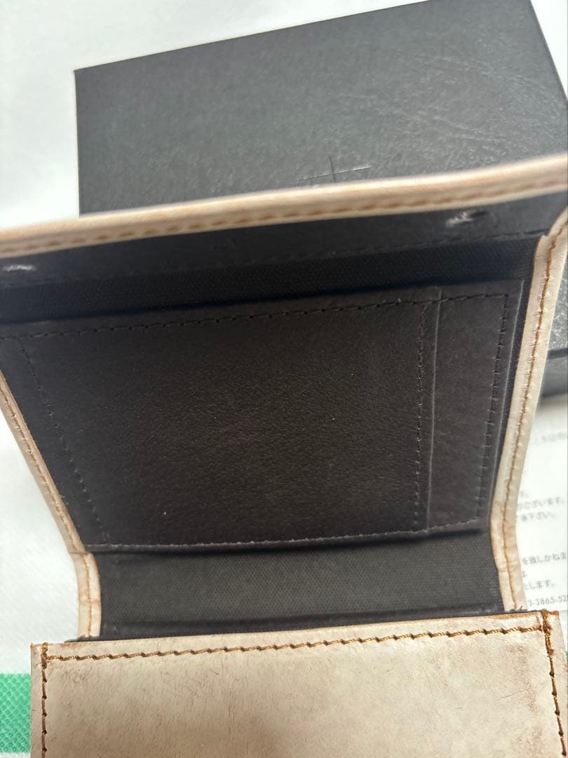 エムピウ　ミッレフォッリエ　ゴーストレザー　ナチューレ