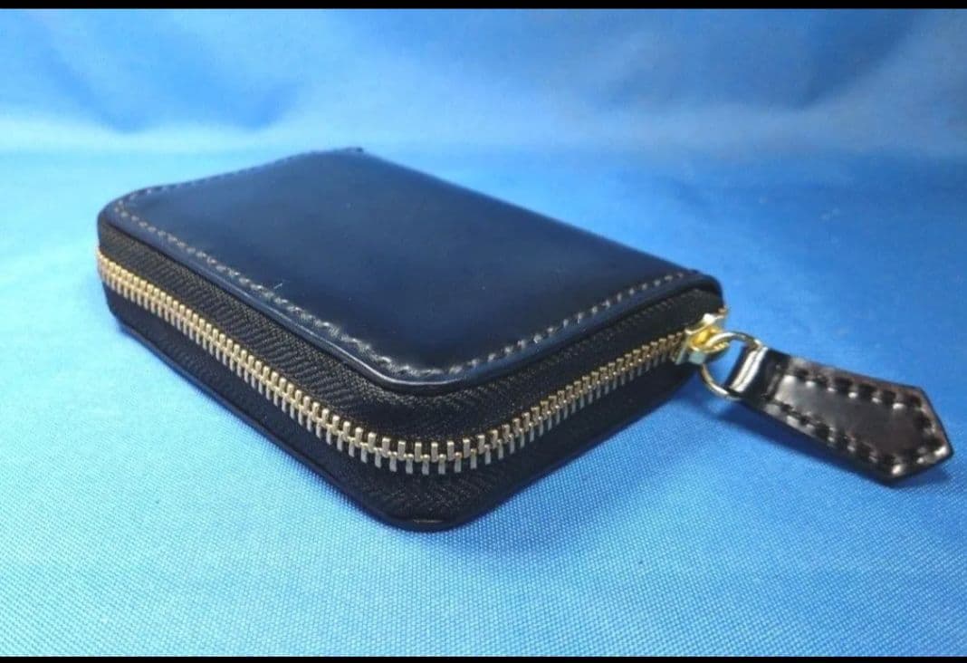 レザークラフト コードバン★HG 使い易いコンパクト小銭入れ 黒色【写真現品】