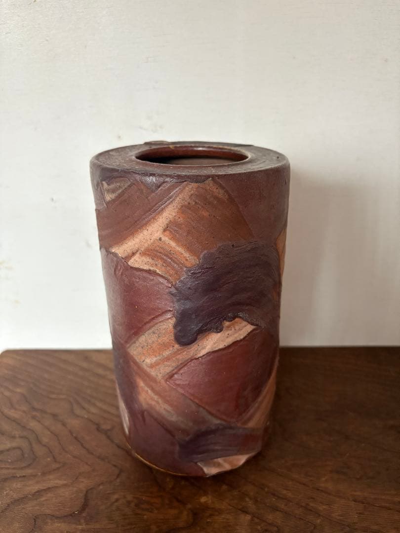 松崎健　焼締刷毛目文花入　共箱　未使用品