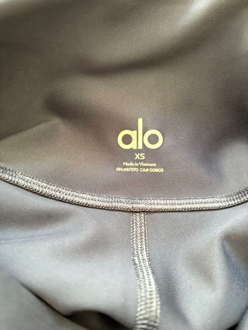 alo yoga ネイビー XS 7/8 ハイウエスト Airlift レギンス