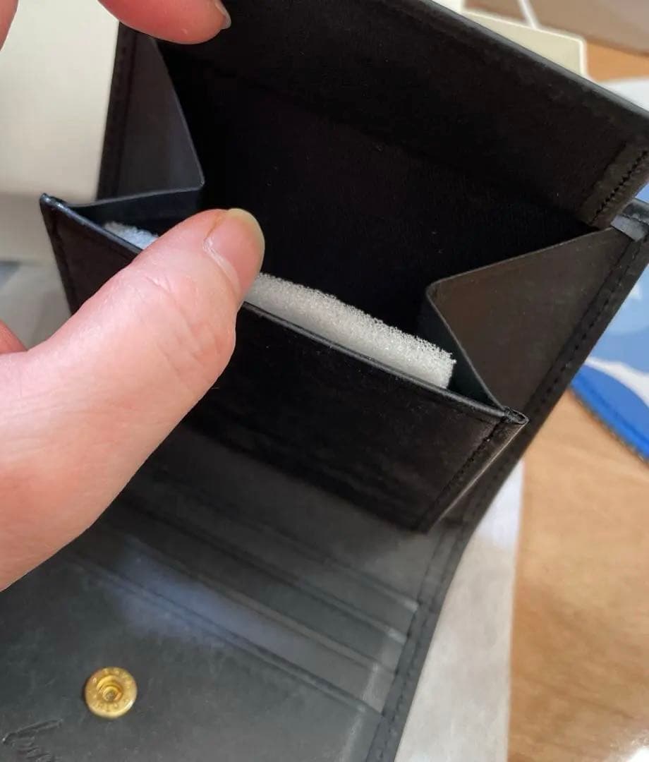 試し入れのみ　レンマ　マリスコ　二つ折り財布 ブラック