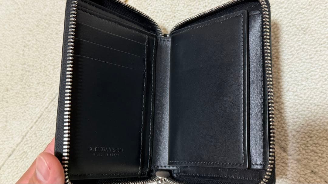 BOTTEGA VENETA ジップアラウンドウォレット 二つ折り財布　ブラック