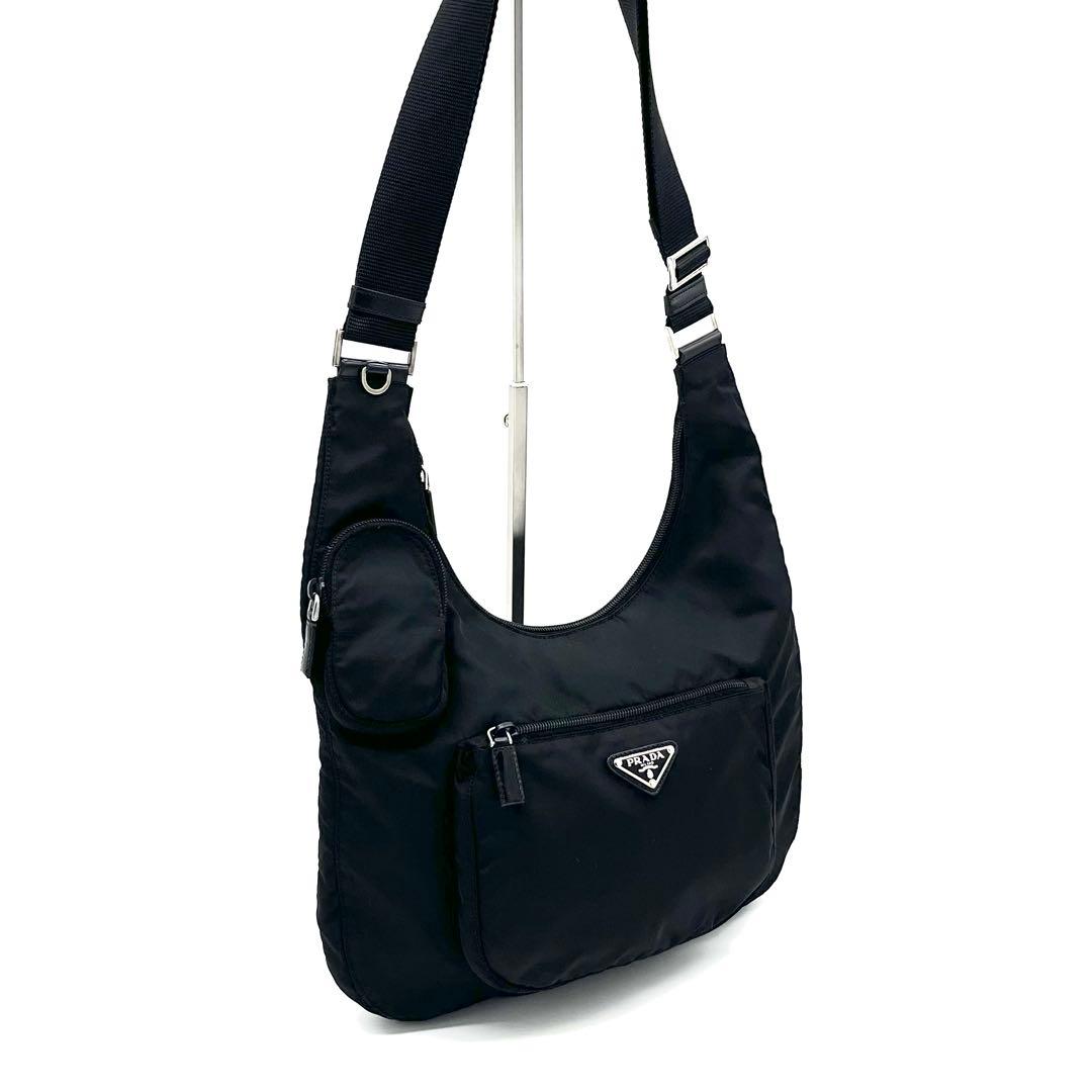 PRADA プラダ ナイロンショルダー 三角ロゴ 斜め掛け 多収納 軽量