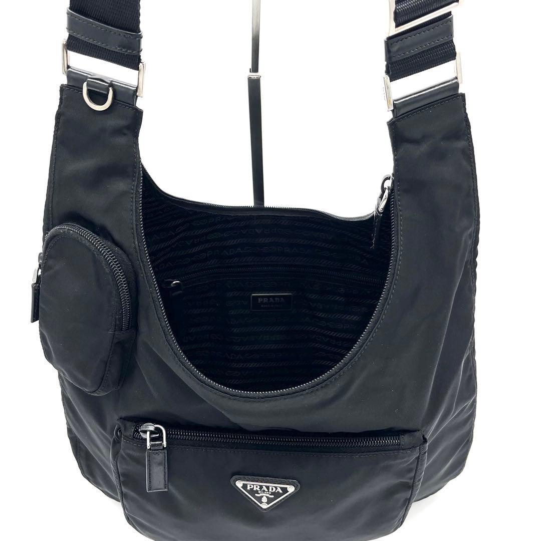 PRADA プラダ ナイロンショルダー 三角ロゴ 斜め掛け 多収納 軽量