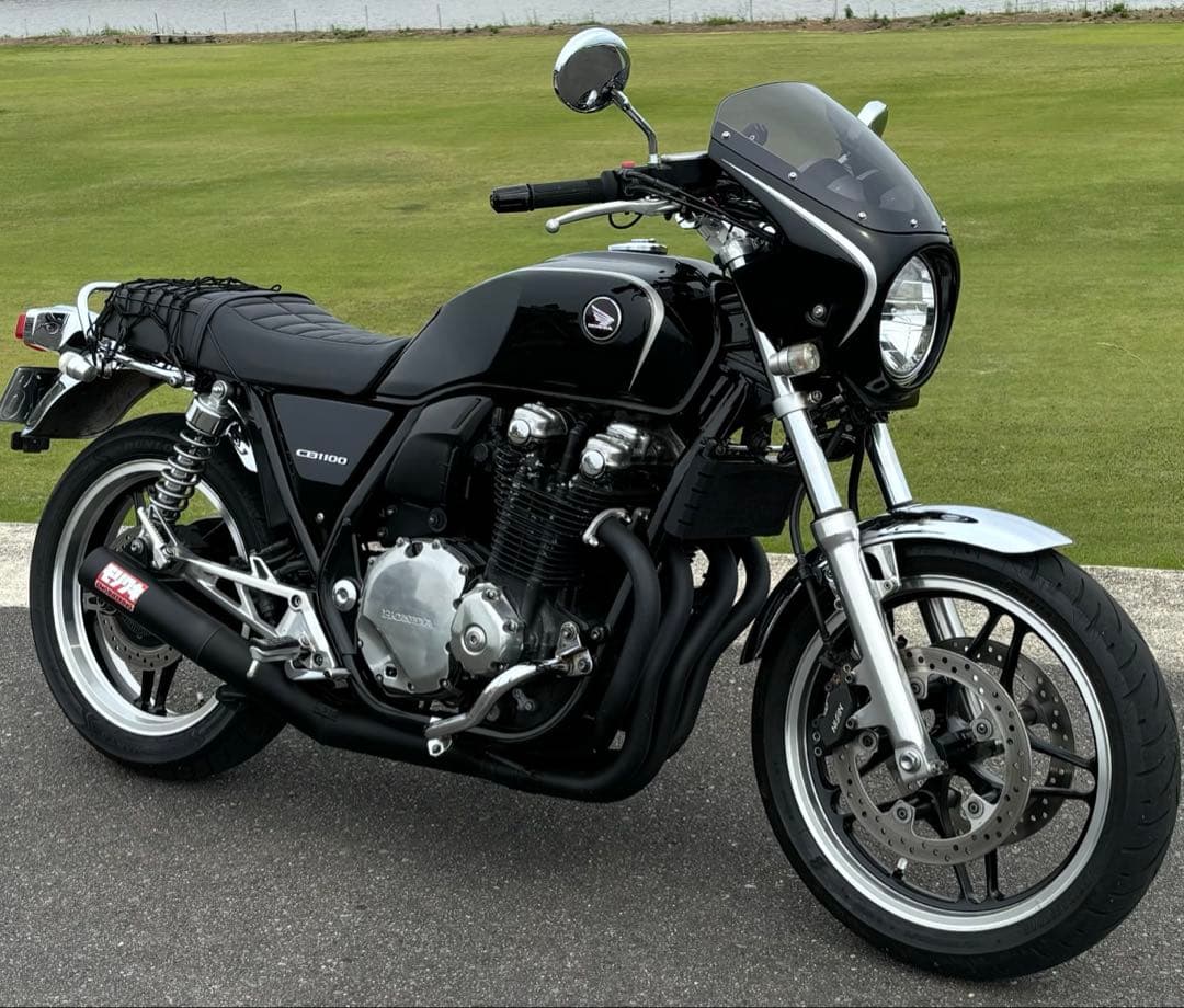 chicdesign ロードコメット cb1100用 ビキニカウル
