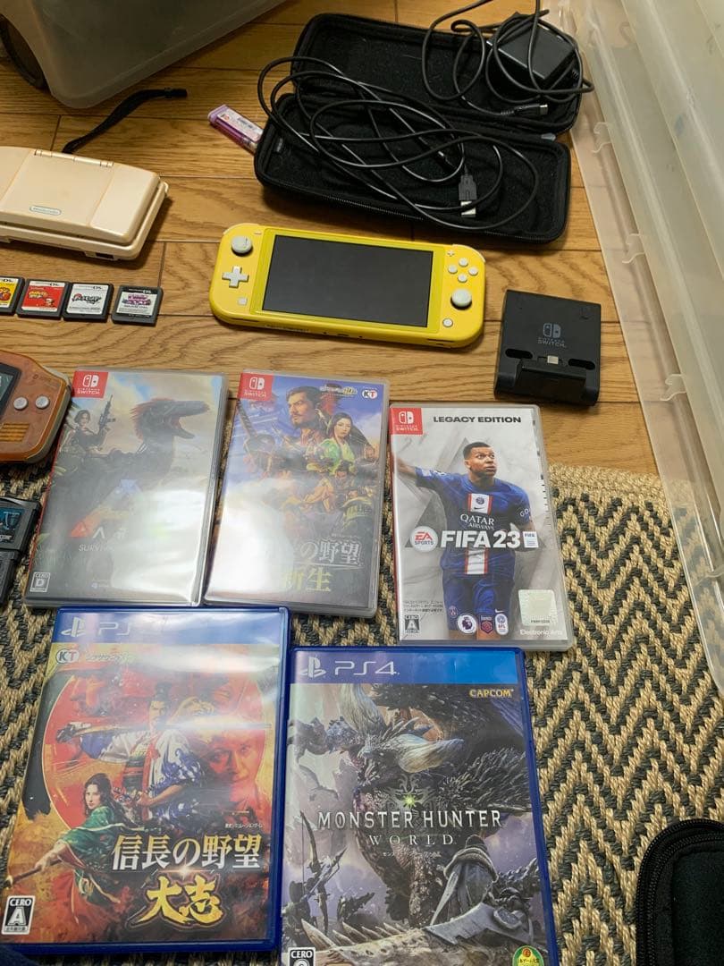 不用品　動作確認　スイッチライトは充電機能が低めで別でも出してます。