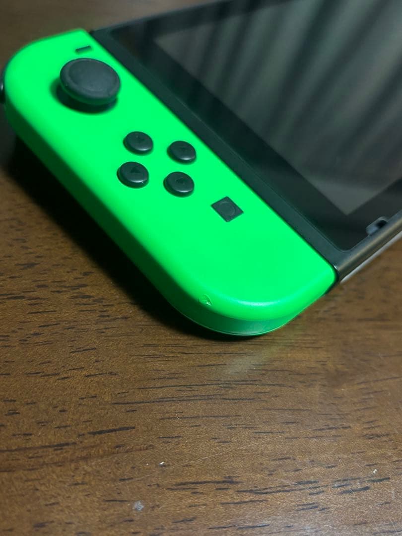 Nintendo Switch 本体 ピンクとグリーンのJoy-Con