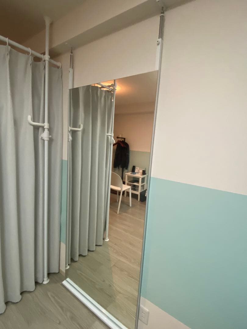 大型　鏡　壁ミラーつっぱりタイプ（つっぱりミラー）