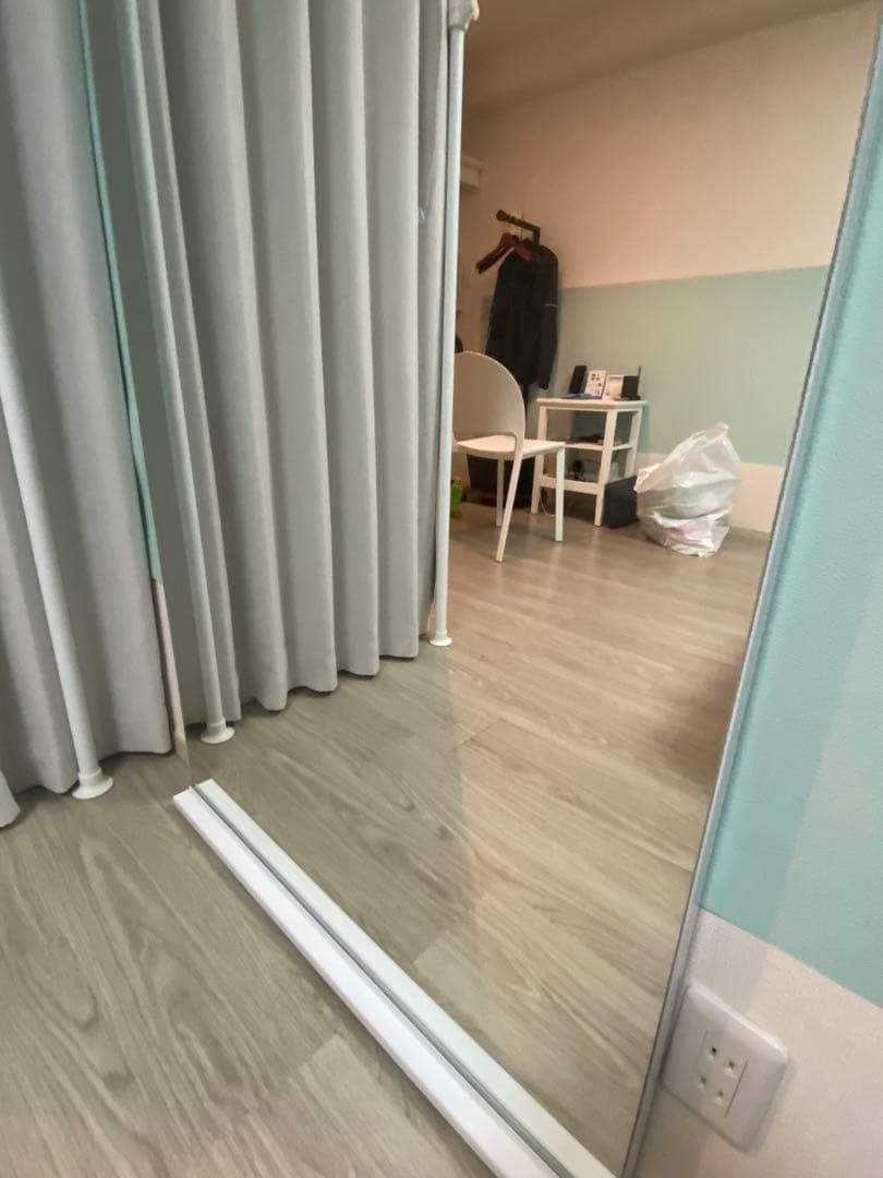 大型　鏡　壁ミラーつっぱりタイプ（つっぱりミラー）