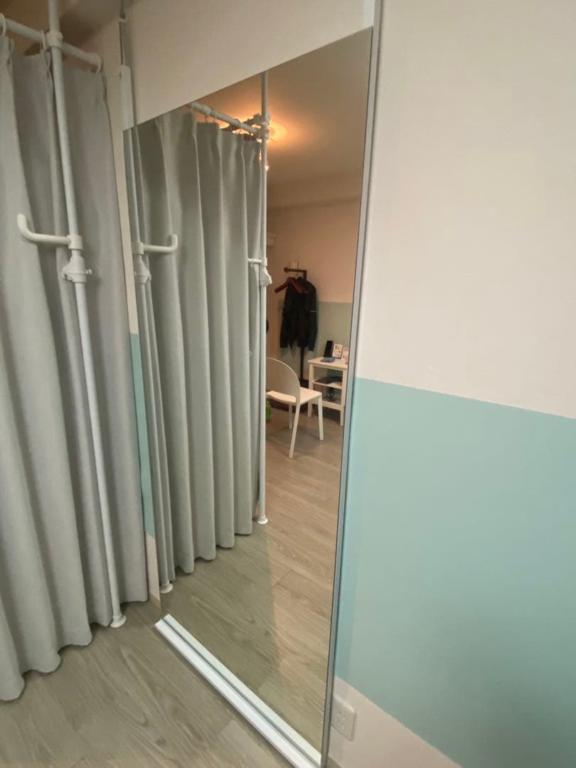 大型　鏡　壁ミラーつっぱりタイプ（つっぱりミラー）