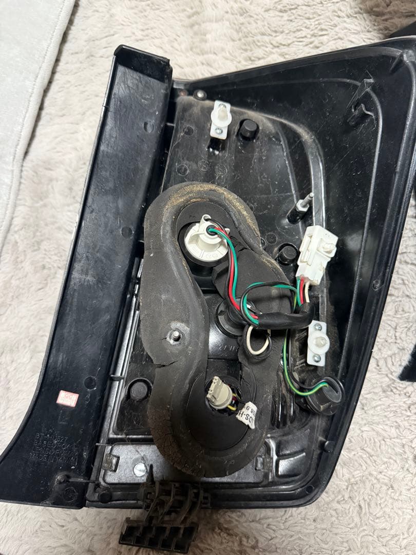 最終値下げ！ 30プリウス後期 クリスタルアイ スモークテール