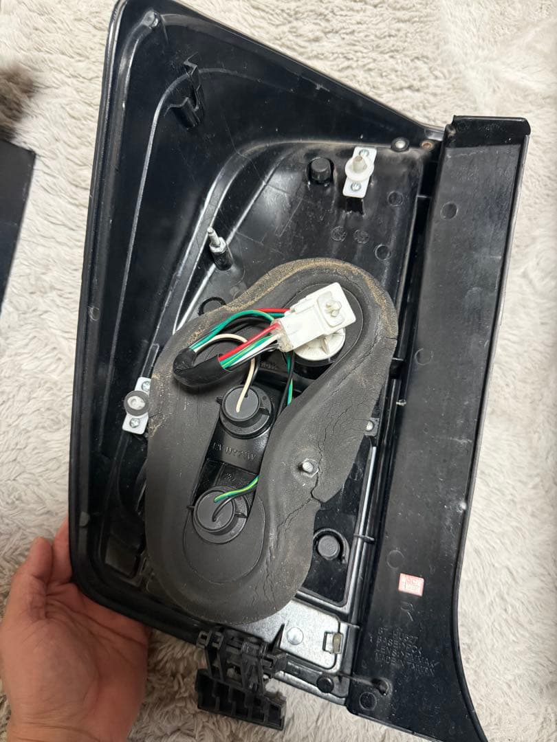 最終値下げ！ 30プリウス後期 クリスタルアイ スモークテール