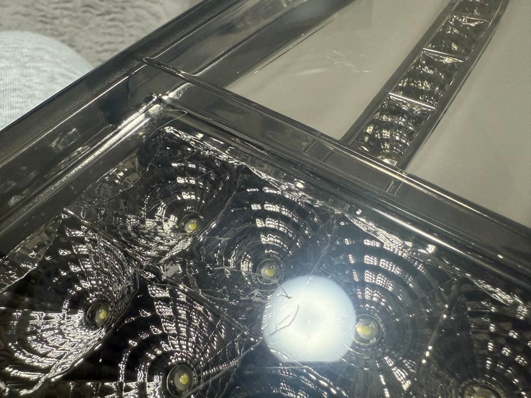 最終値下げ！ 30プリウス後期 クリスタルアイ スモークテール