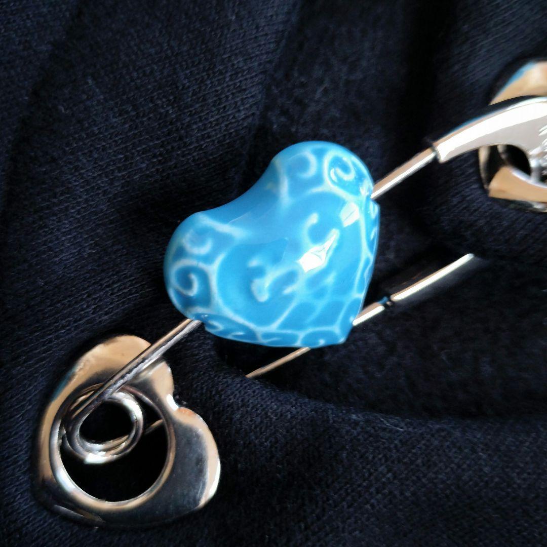 【完売品】ユェチ・チ Yueqi Qi ハートカットアウトフーディ パーカー