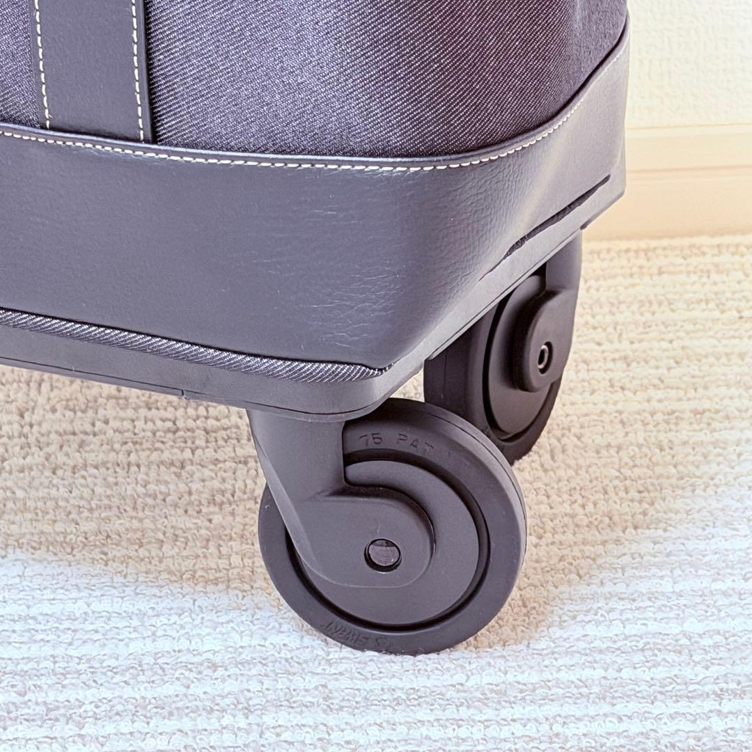 新品✨＜Ｍサイズ＞スワニー トートキャリーアクティブタウントート４輪ストッパー付