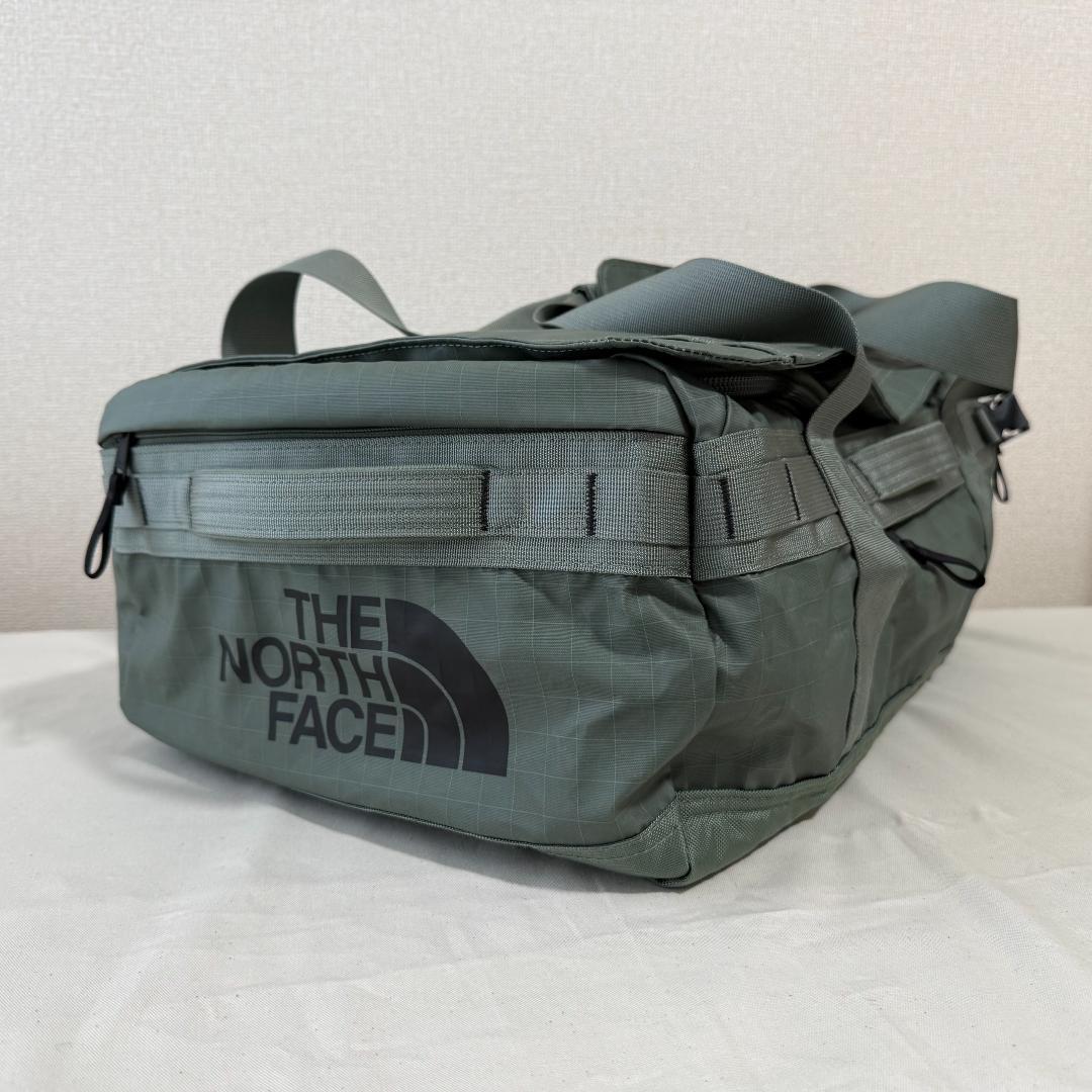 ノースフェイス ベースキャンプボイジャーライト 42L未使用