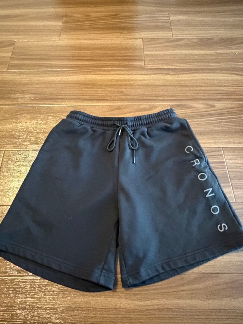 CRONOS Tシャツとショートパンツセット