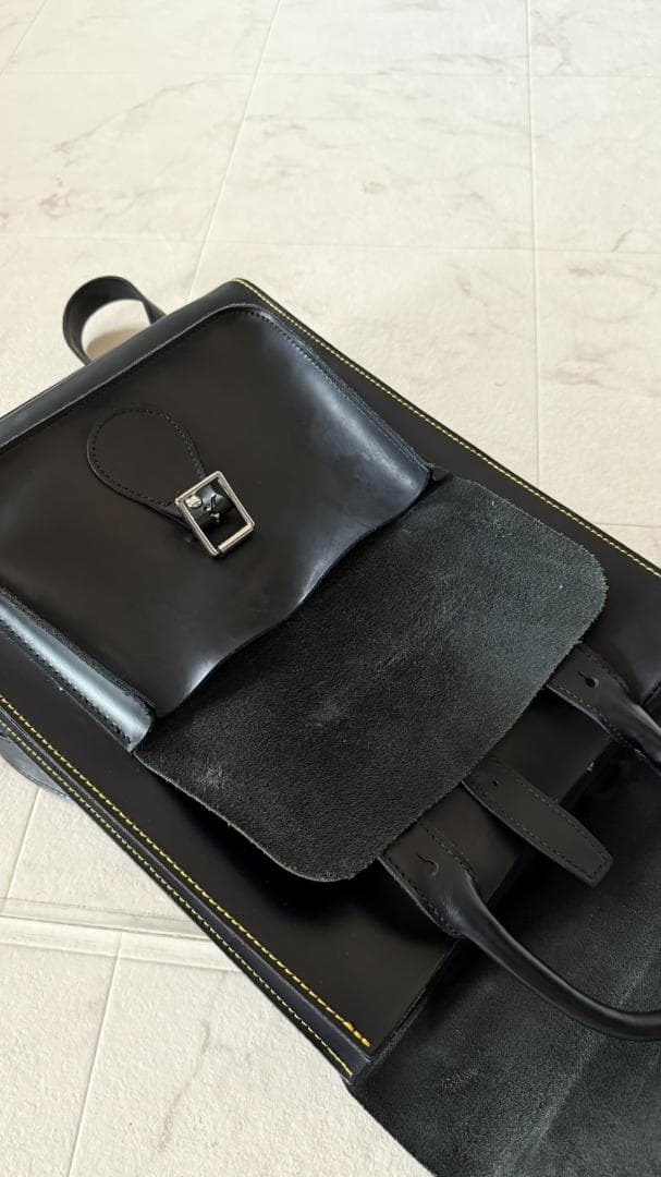 Dr. Martens ブラックレザー バックパック