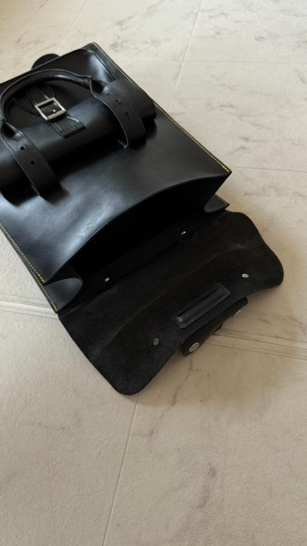 Dr. Martens ブラックレザー バックパック