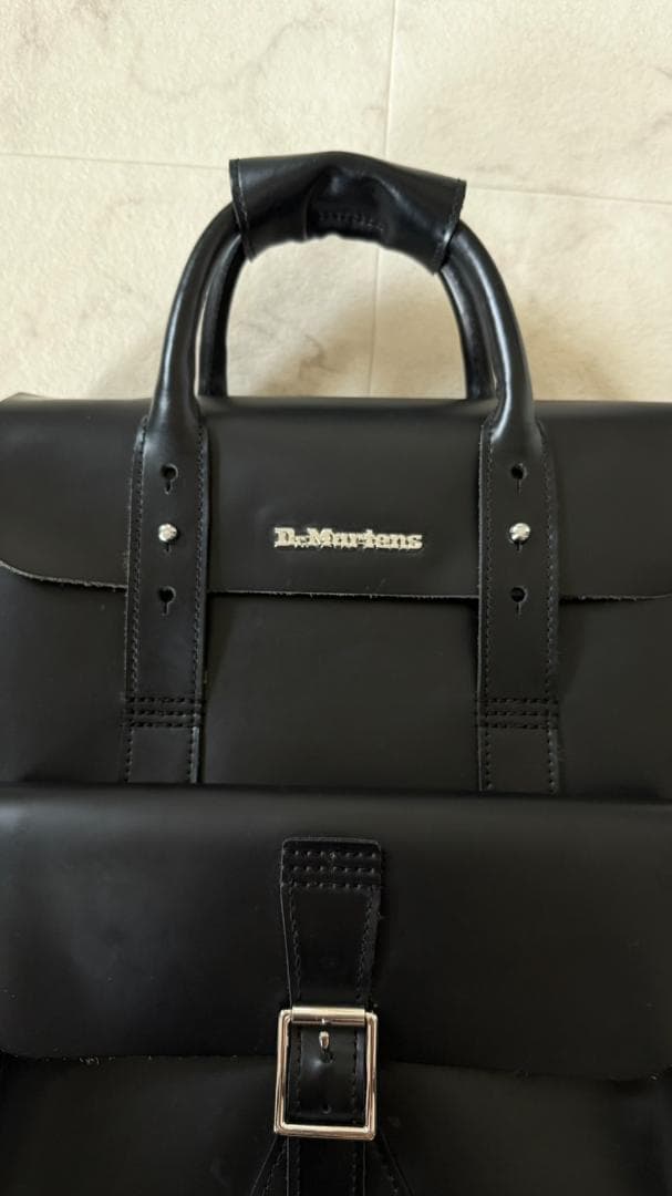Dr. Martens ブラックレザー バックパック