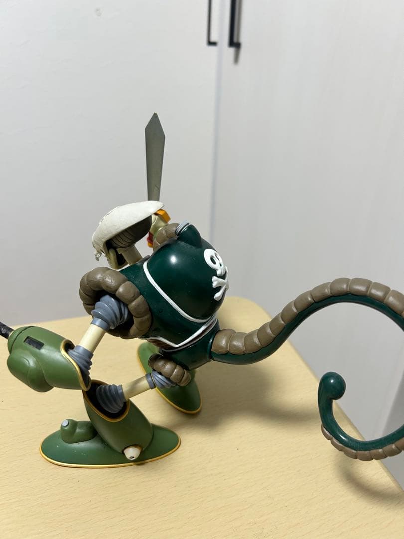 【美品】ドラゴンボール 海賊ロボ フィギア