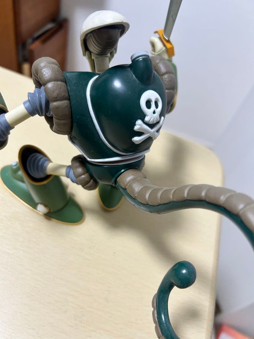 【美品】ドラゴンボール 海賊ロボ フィギア