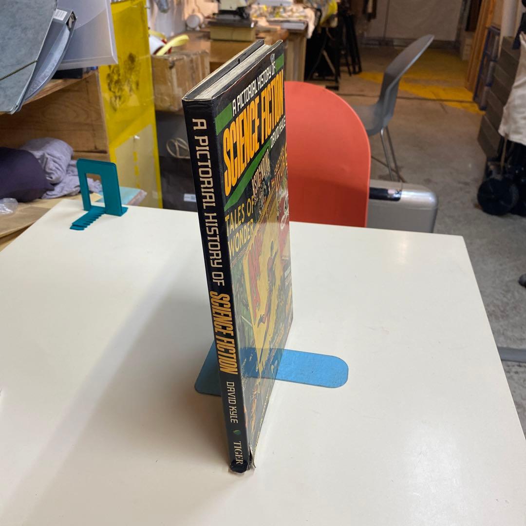 アート・デザイン・音楽 A Pictorial History of Science Fiction