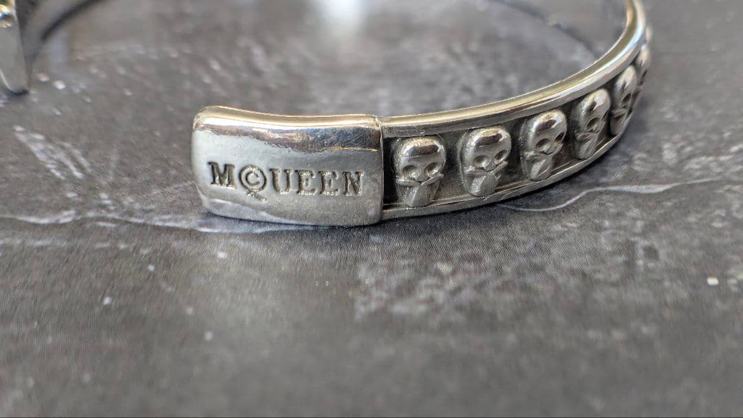 ②【Maid in italy】アレキサンダーマックイーン シルバー バングル