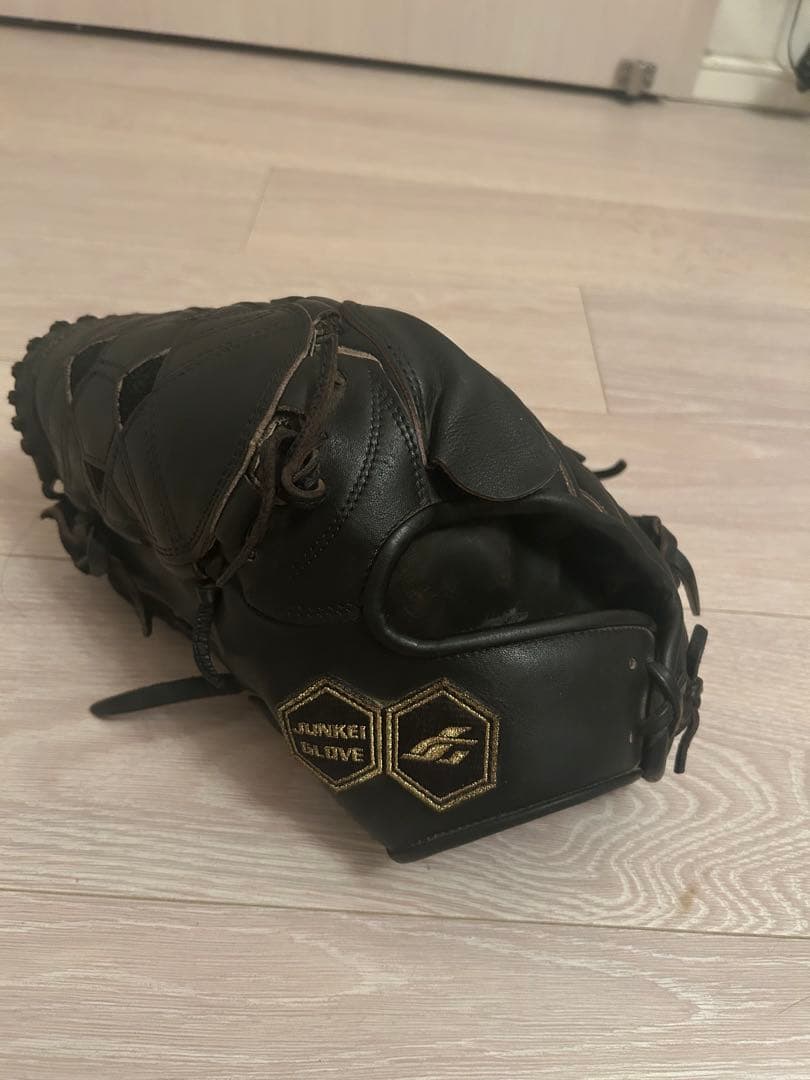 JUNKIE 黒 硬式グローブ