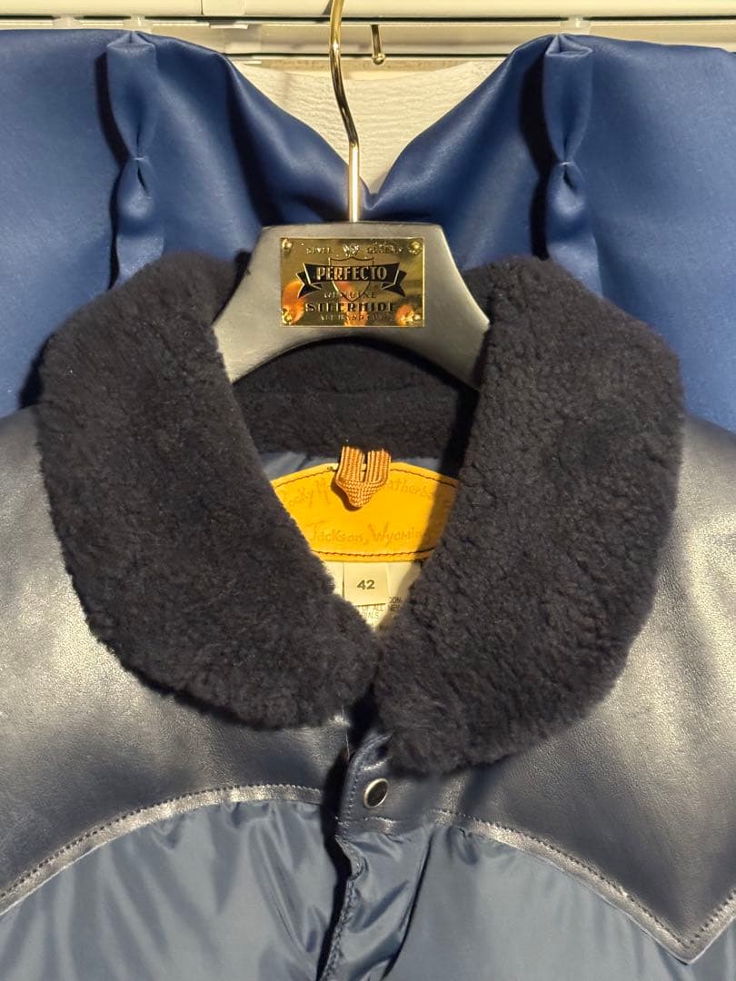 ロッキーマウンテン　クリスティ　ダウンベスト ネイビー 42サイズ ボア