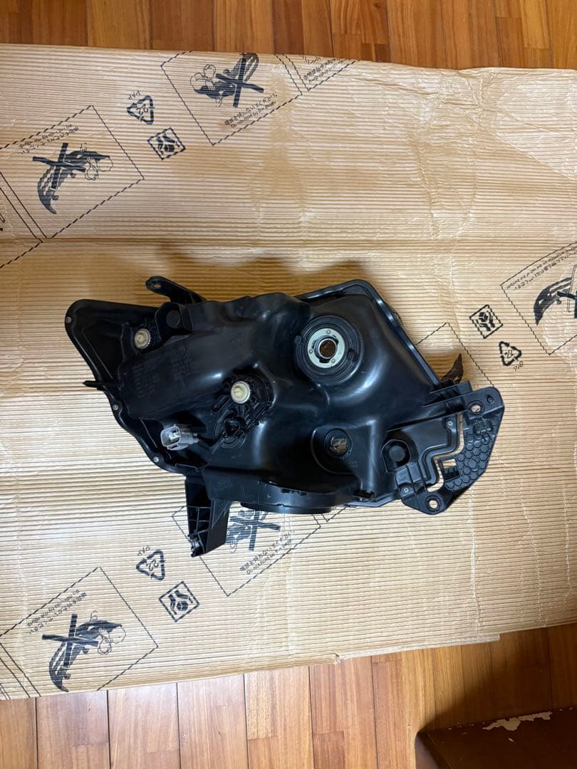 タントカスタム　前期　LEDヘッドライト　左