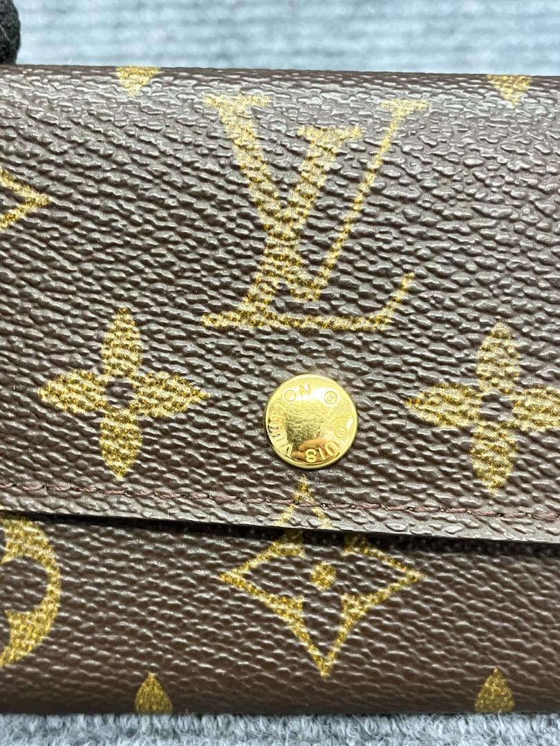 LOUIS VUITTON　ケース　モネプラ　モノグラム　242