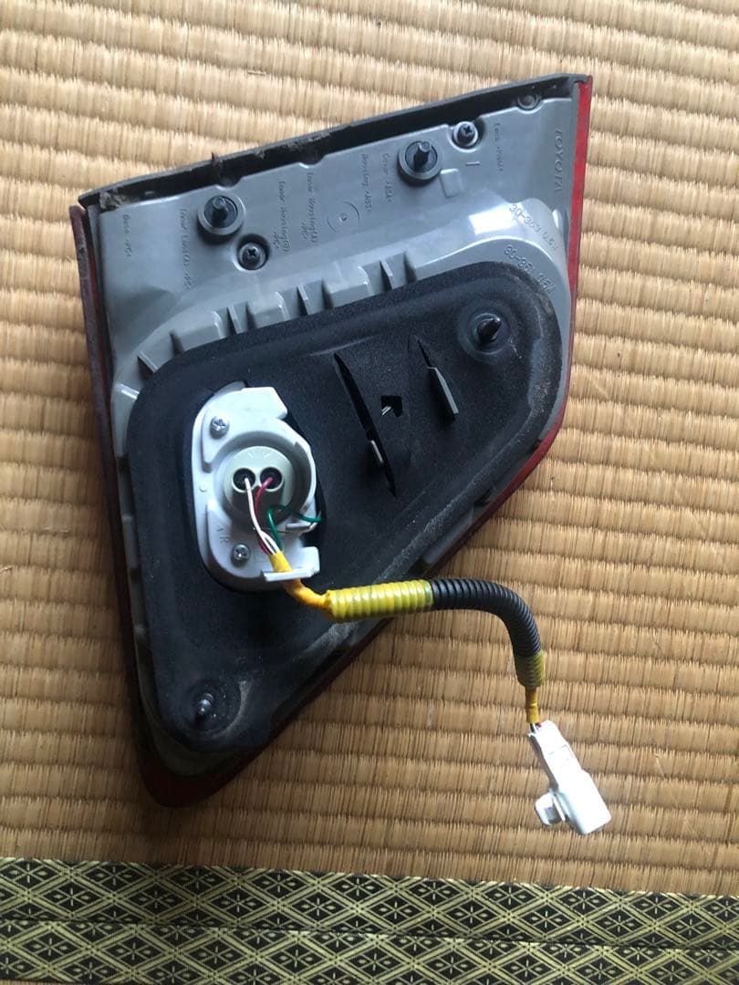 200系クラウン前期アスリート　純正テール