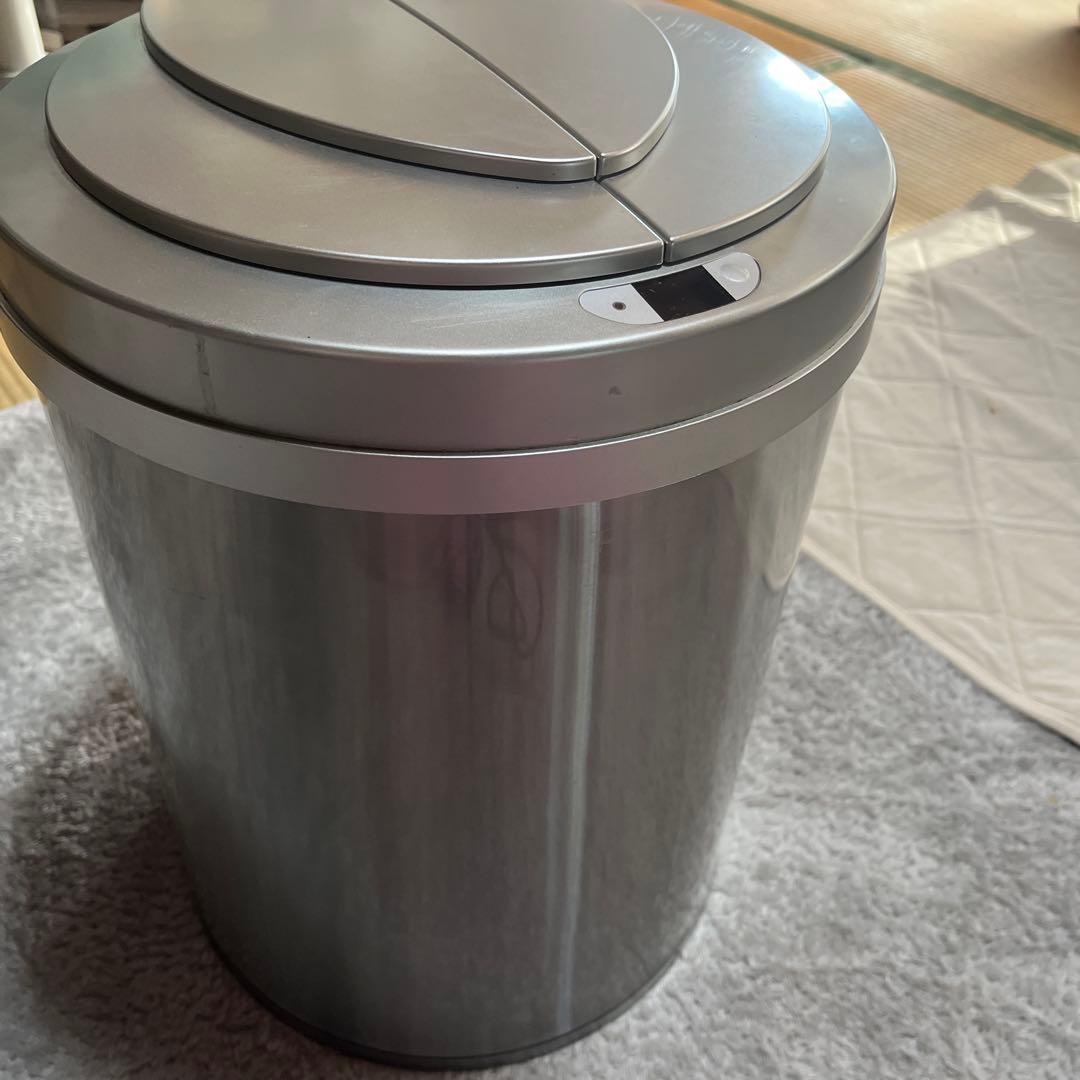 zita ジータ　ゴミ箱　自動開閉シルバー円形ごみ箱