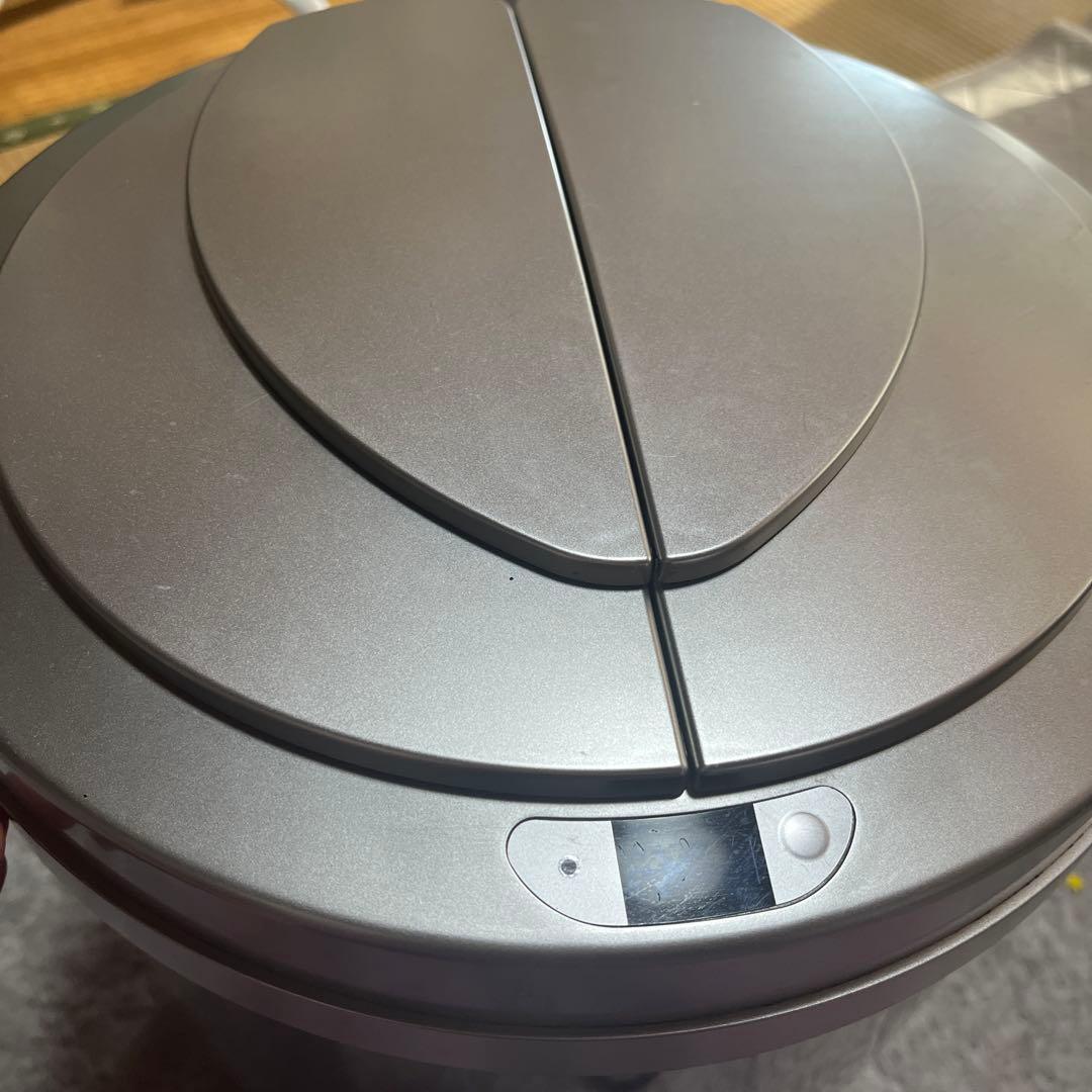 zita ジータ　ゴミ箱　自動開閉シルバー円形ごみ箱