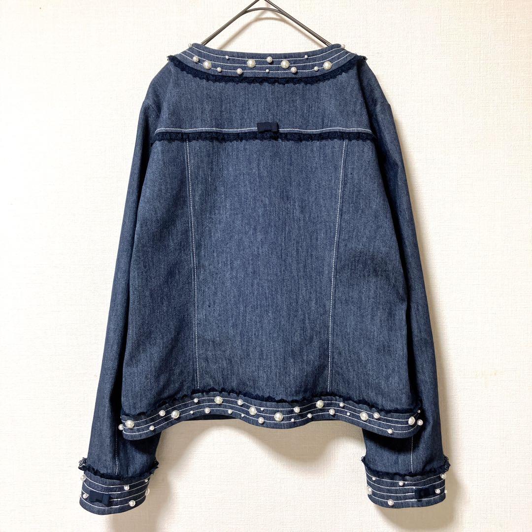 スーパービューティー　ストレッチ　デニム　ノーカラー　ジャケット　パール　リボン