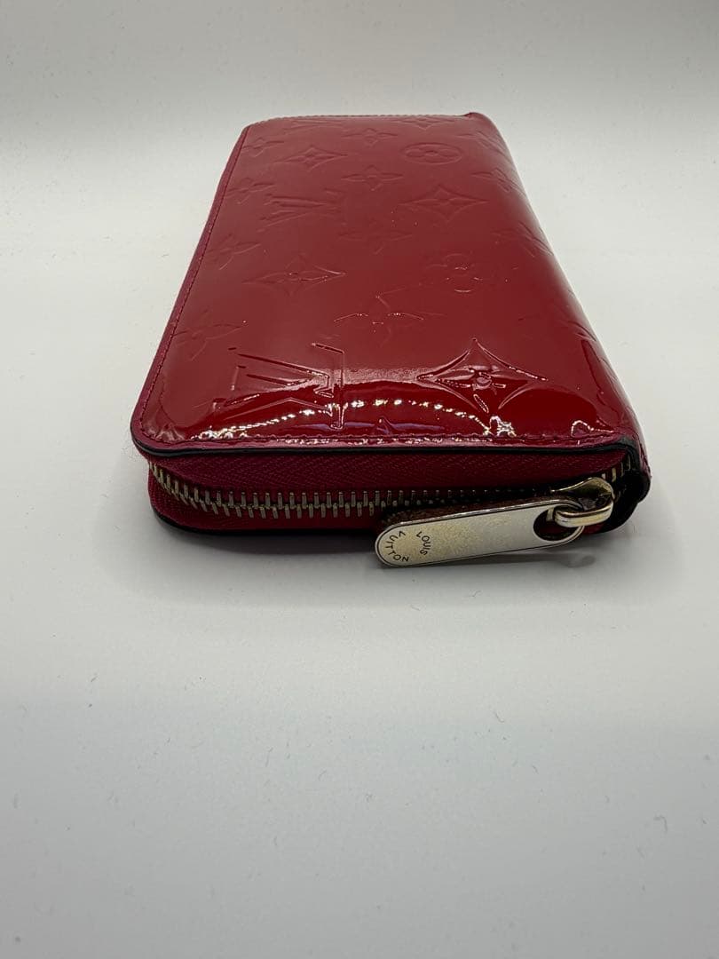 ルイヴィトン モノグラム ヴェルニ ジッピーウォレット ラウンドファスナー