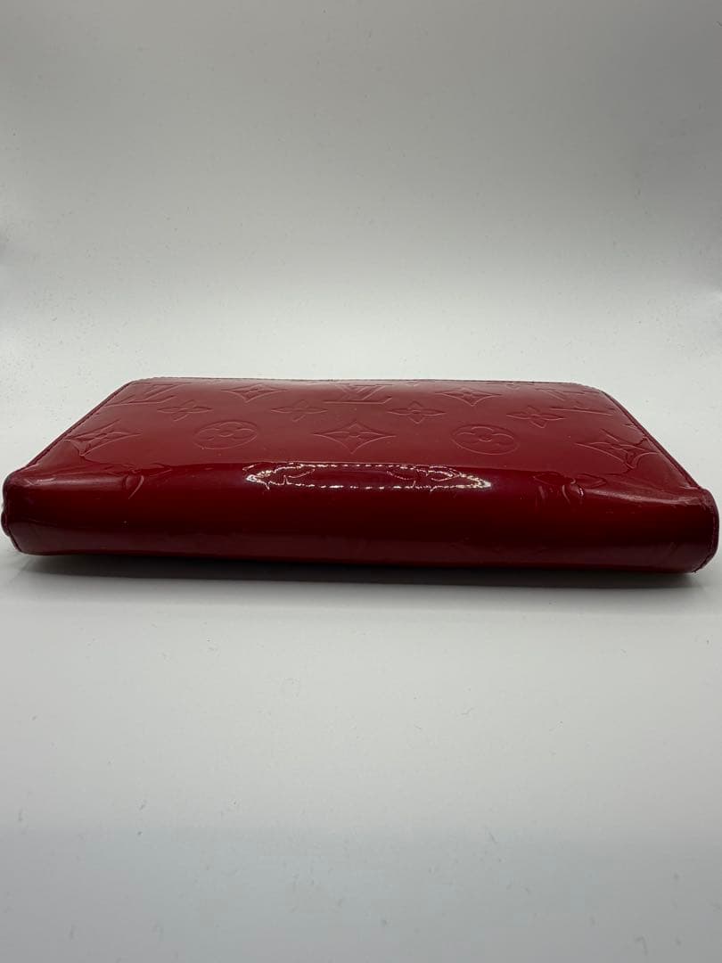 ルイヴィトン モノグラム ヴェルニ ジッピーウォレット ラウンドファスナー