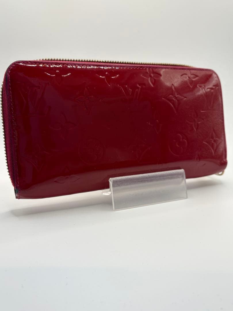 ルイヴィトン モノグラム ヴェルニ ジッピーウォレット ラウンドファスナー