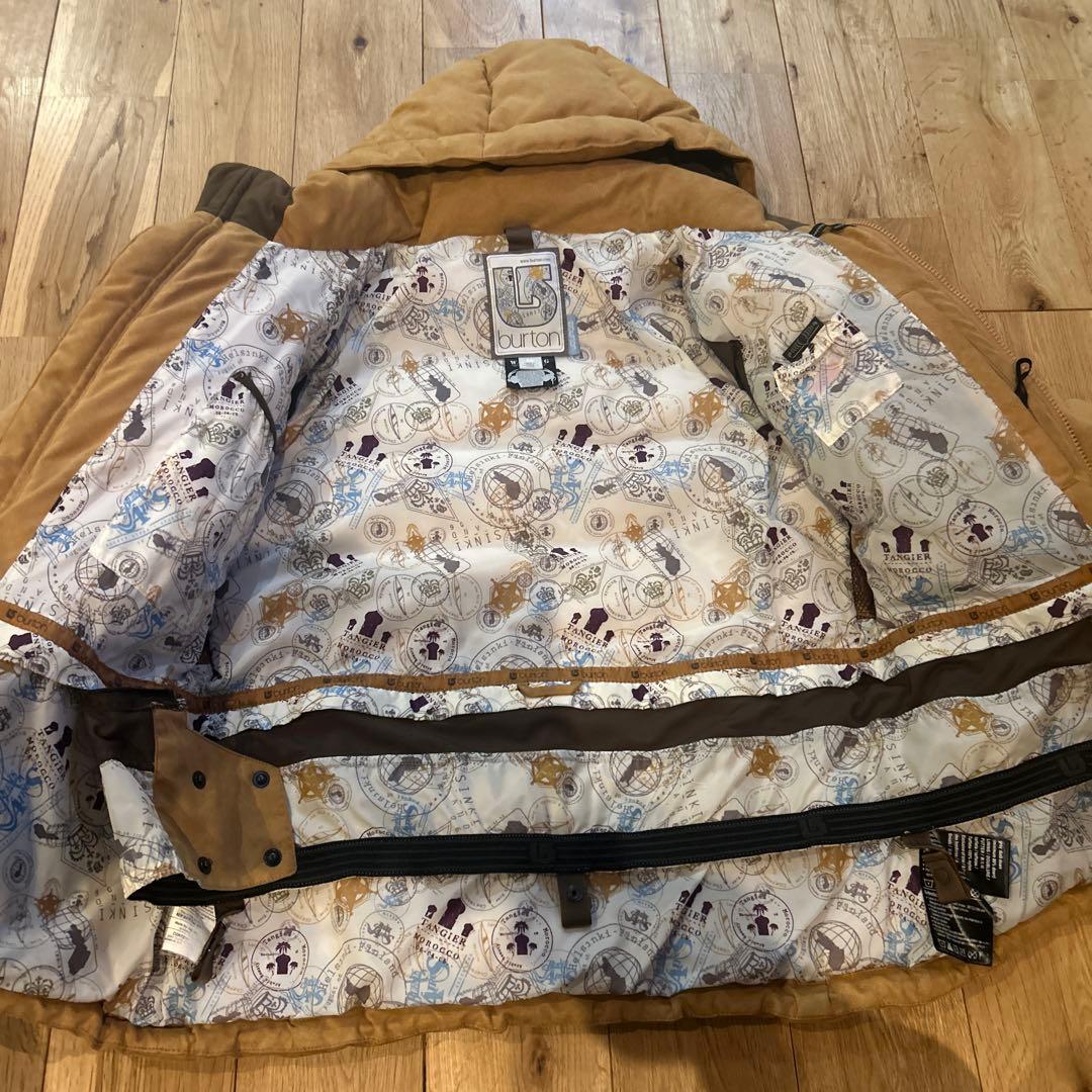 レアBURTON スノーウェア　ダウン　ユニセックスM