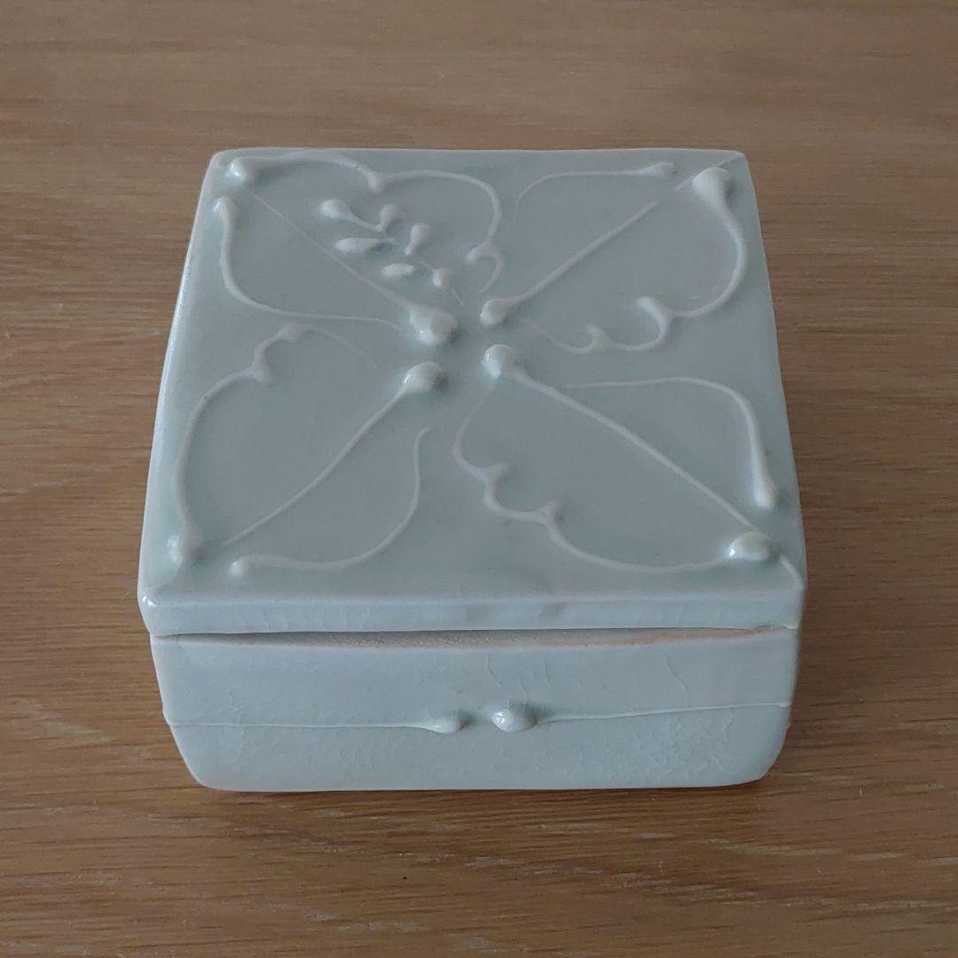 人間国宝　田村耕一　白磁陶匣