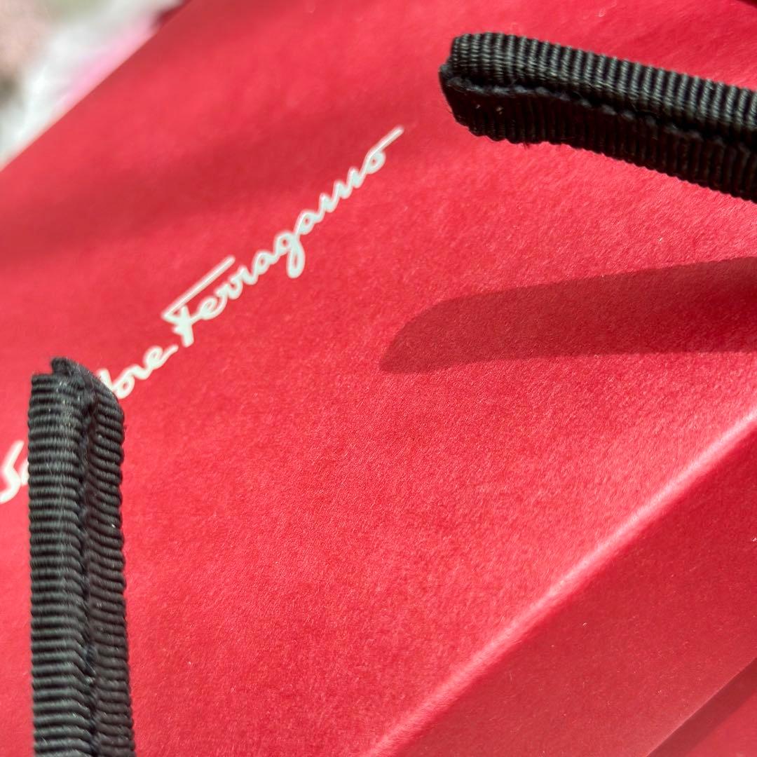 フェラガモ Salvatore Ferragamo カチューシャ ヴァラ・リボン