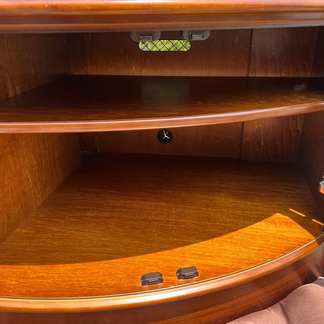 ③ karimoku カリモク コロニアル コーナー AV収納 ラック 飾り棚