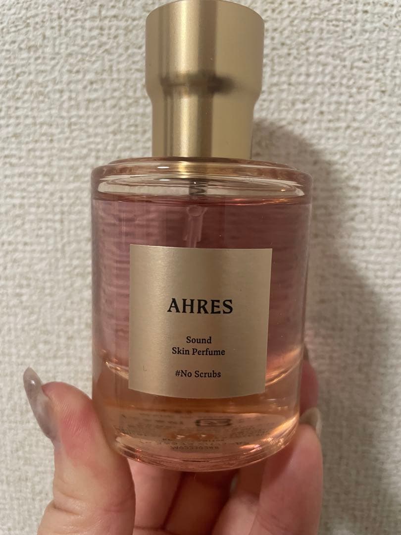 AHRES スキンパフューム #No Scrubs 限定品