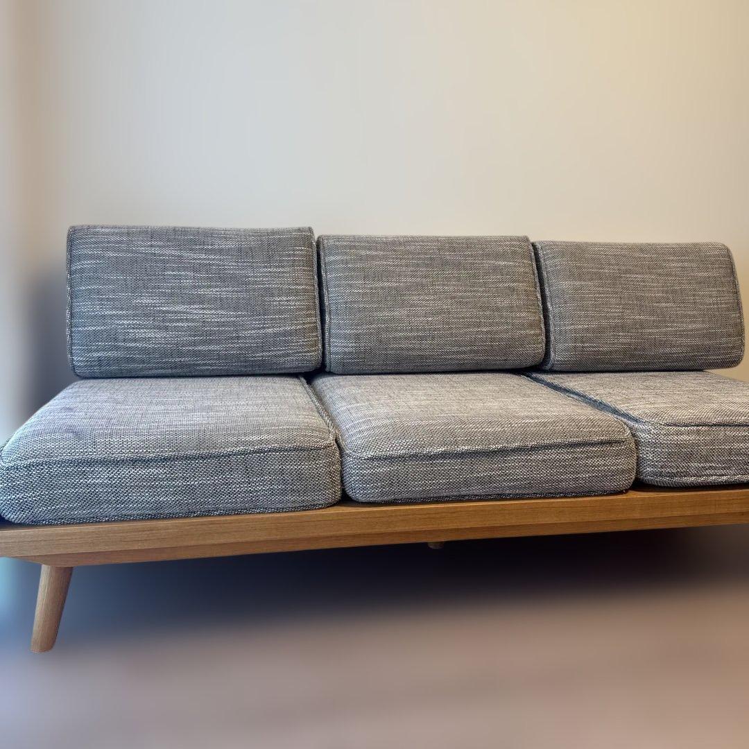 Y*A様 ※最終価格　1/5まで　UNICO ソファ　3人掛け（オットマン付）